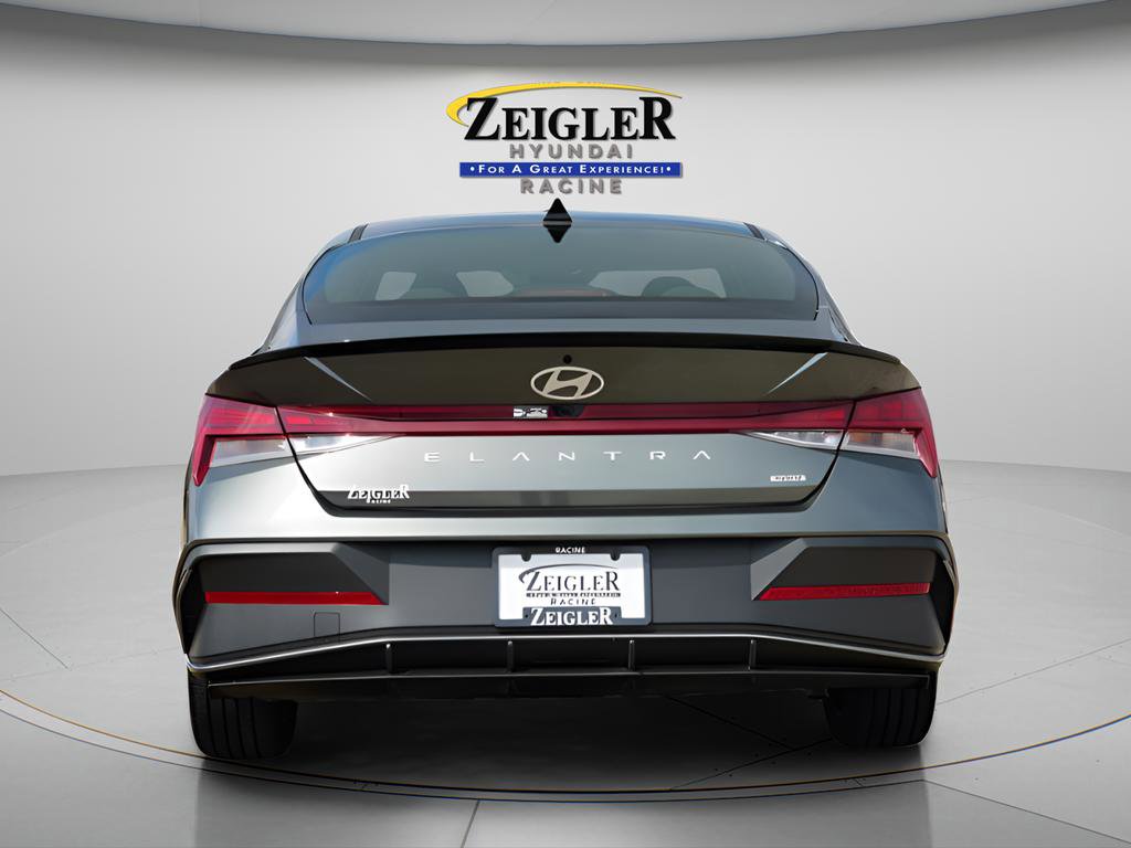 Certified 2025 Hyundai Elantra SEL FWD image 7