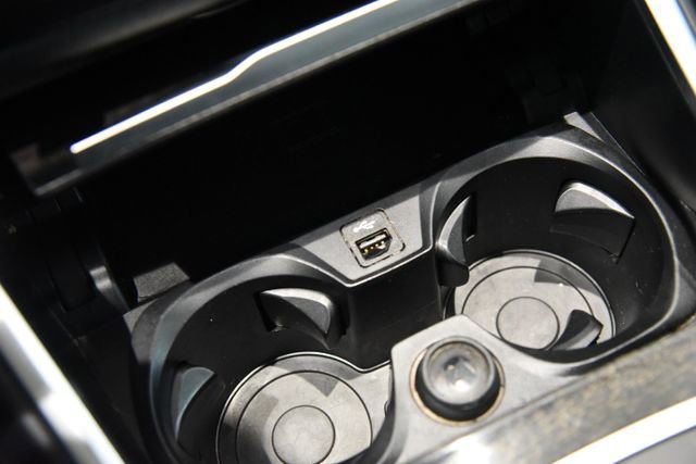 Used 2020 BMW 330i xDrive Sedan w/ Premium Package image 16