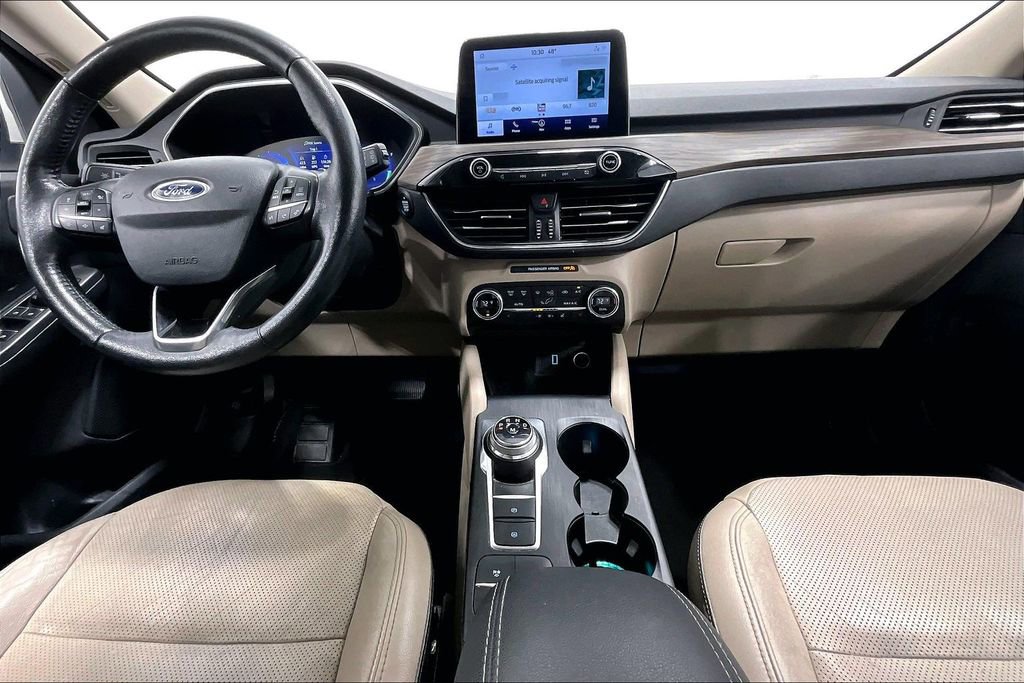 Used 2020 Ford Escape Titanium image 18