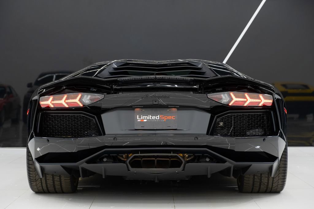 Used 2017 Lamborghini Aventador LP 700-4 image 15