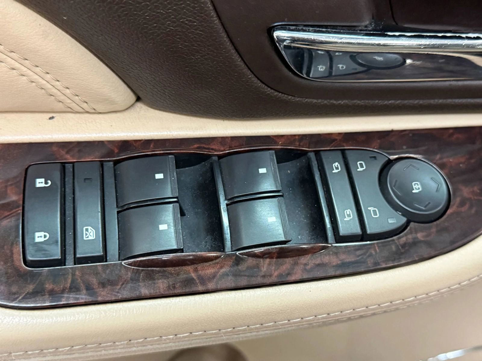 Used 2007 GMC Yukon XL Denali image 28