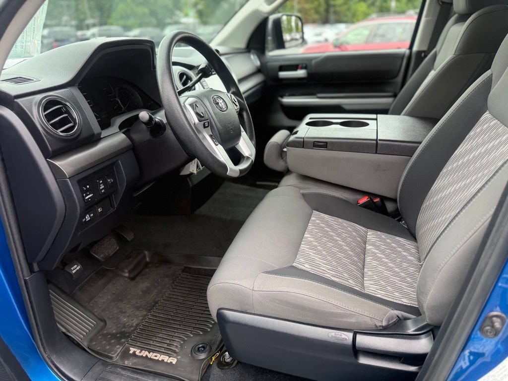 Certified 2018 Toyota Tundra SR5 AWD/4WD image 14