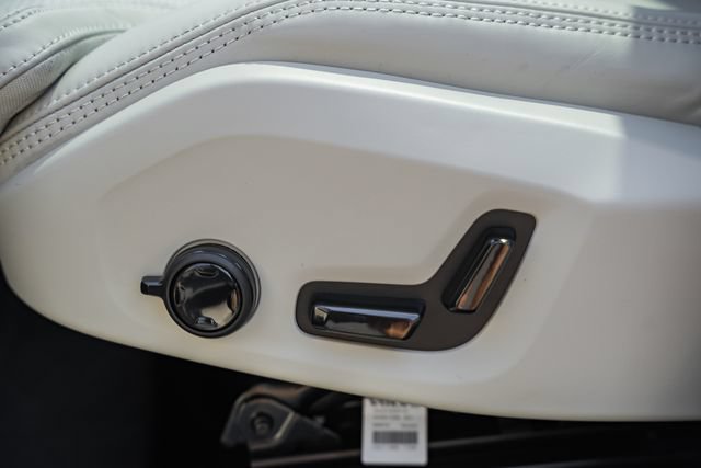 New 2027 Volvo XC60 B5 Ultra AWD/4WD image 37