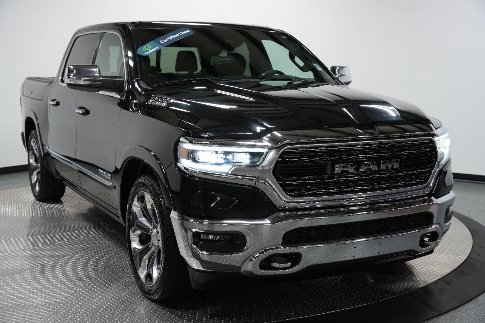 Used 2019 RAM 1500 Limited AWD/4WD image 2