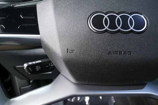 Used 2025 Audi Q5 Prestige image 9