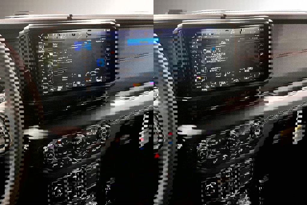 New 2026 Jeep Wrangler Unlimited Rubicon w/ Safety Group image 7