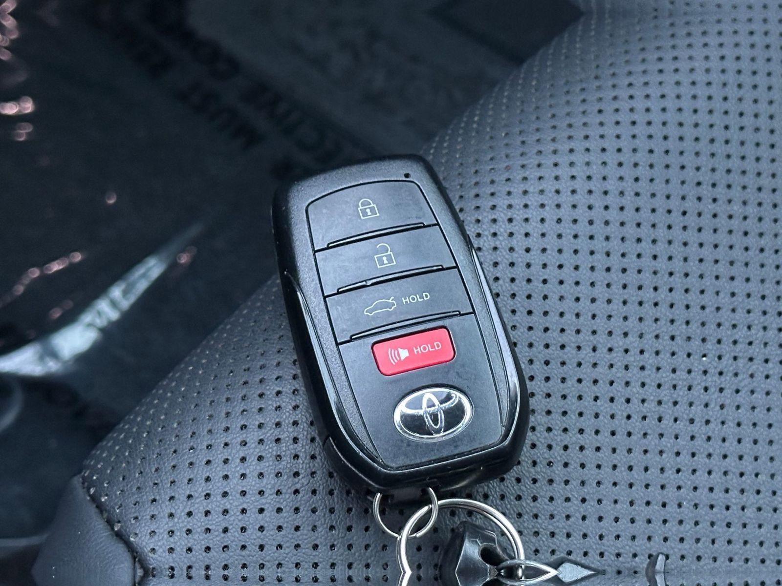 Used 2025 Toyota Crown XLE image 21