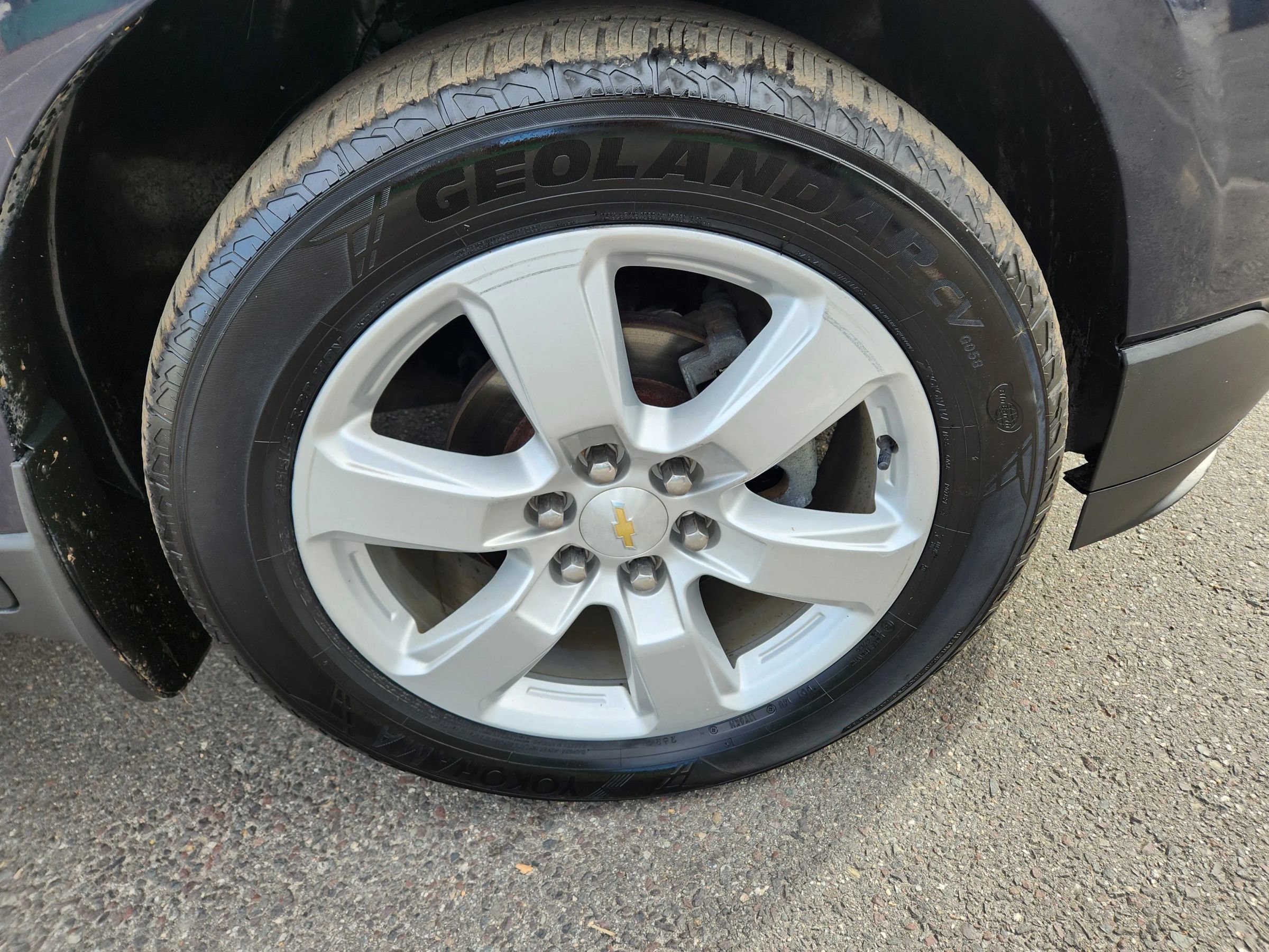 Used 2017 Chevrolet Traverse LT w/ Style and Technology Package image 6