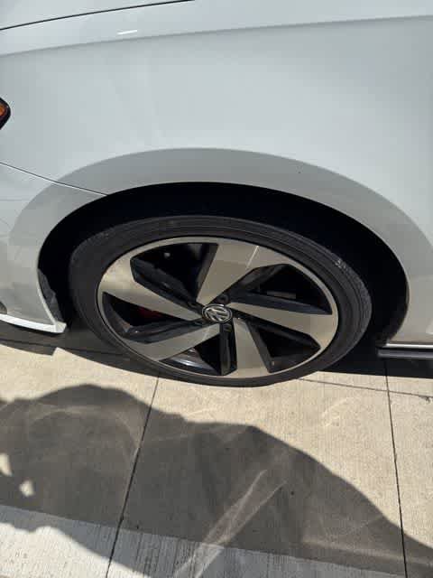 Used 2019 Volkswagen GTI SE w/ SE Experience Package FWD image 9
