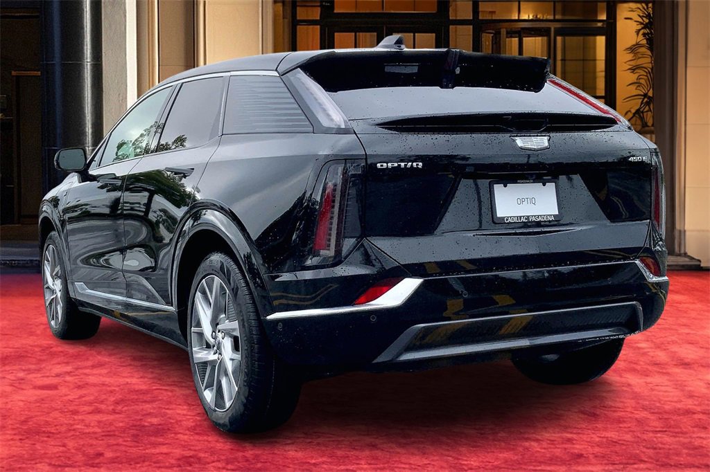 New 2026 Cadillac Optiq Luxury 1 image 4