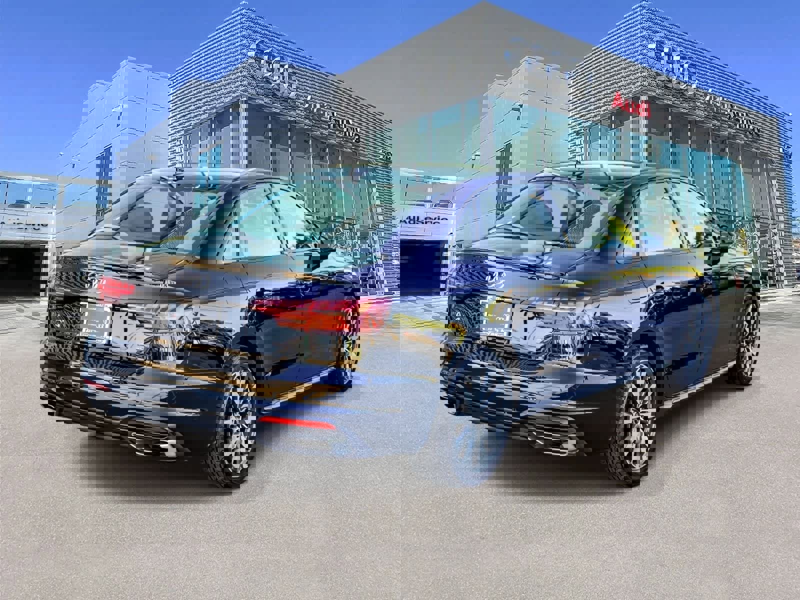 Used 2023 Audi A4 2.0T Premium Plus w/ Premium Plus Package image 4