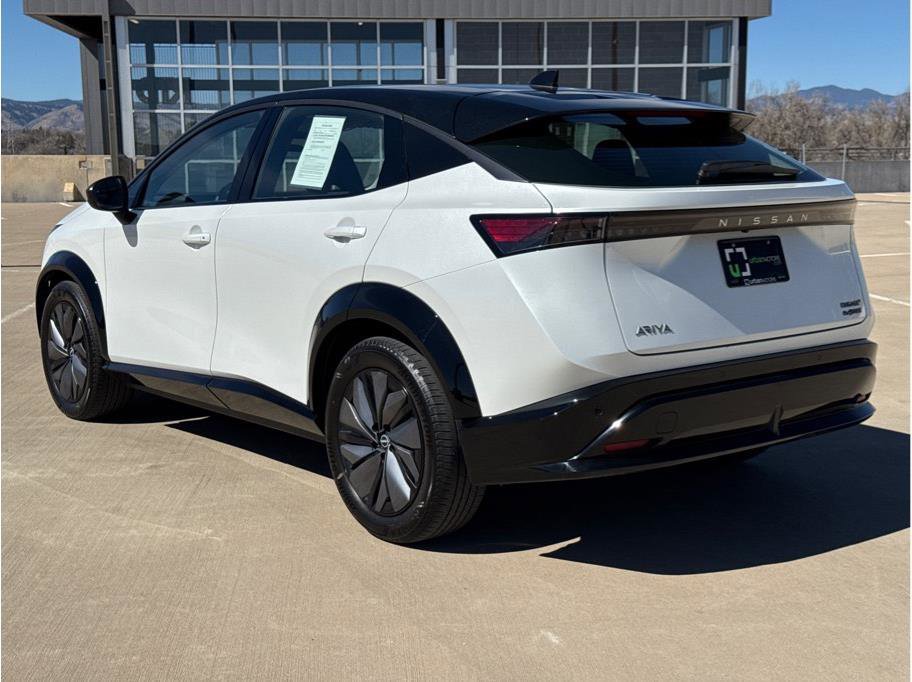 Used 2023 Nissan Ariya AWD image 6