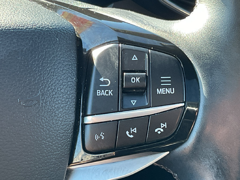 Used 2022 Ford Explorer Platinum w/ Equipment Group 601A AWD/4WD image 18