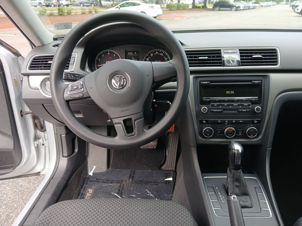 Used 2012 Volkswagen Passat 2.5 S FWD image 13