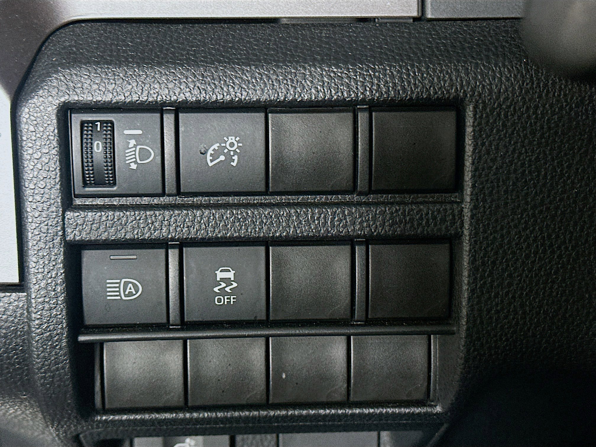 Used 2024 Toyota Tacoma SR5 RWD image 17