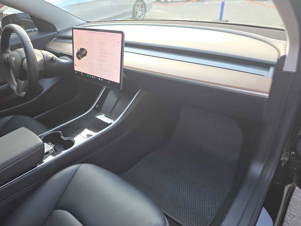 Used 2019 Tesla Model 3 Mid Range image 19