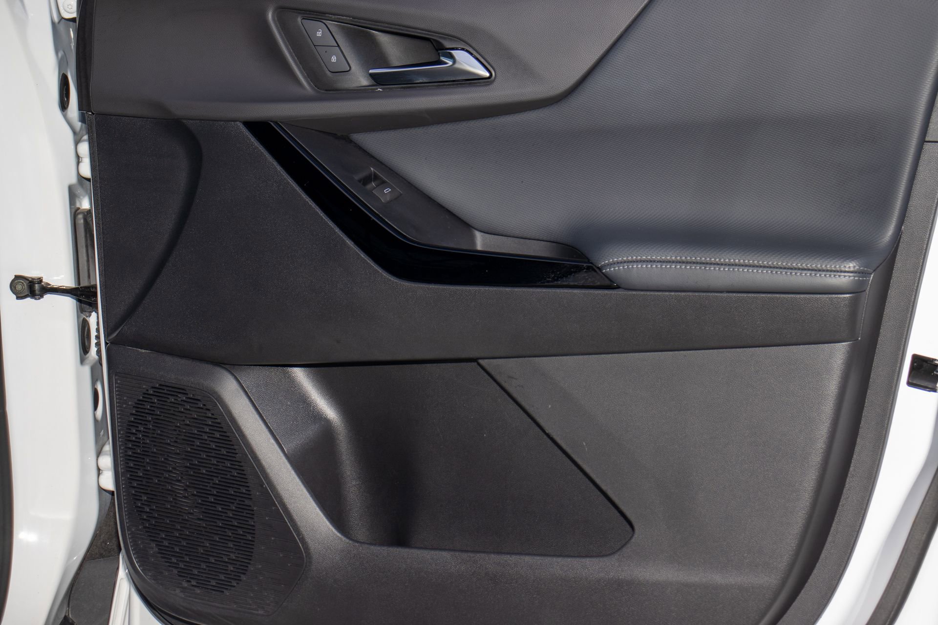 Used 2025 Chevrolet Equinox LT image 13