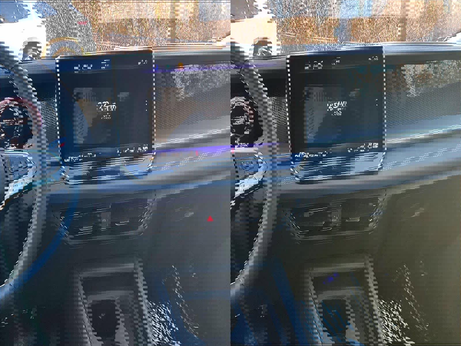 New 2026 Volkswagen Tiguan SE AWD/4WD image 13