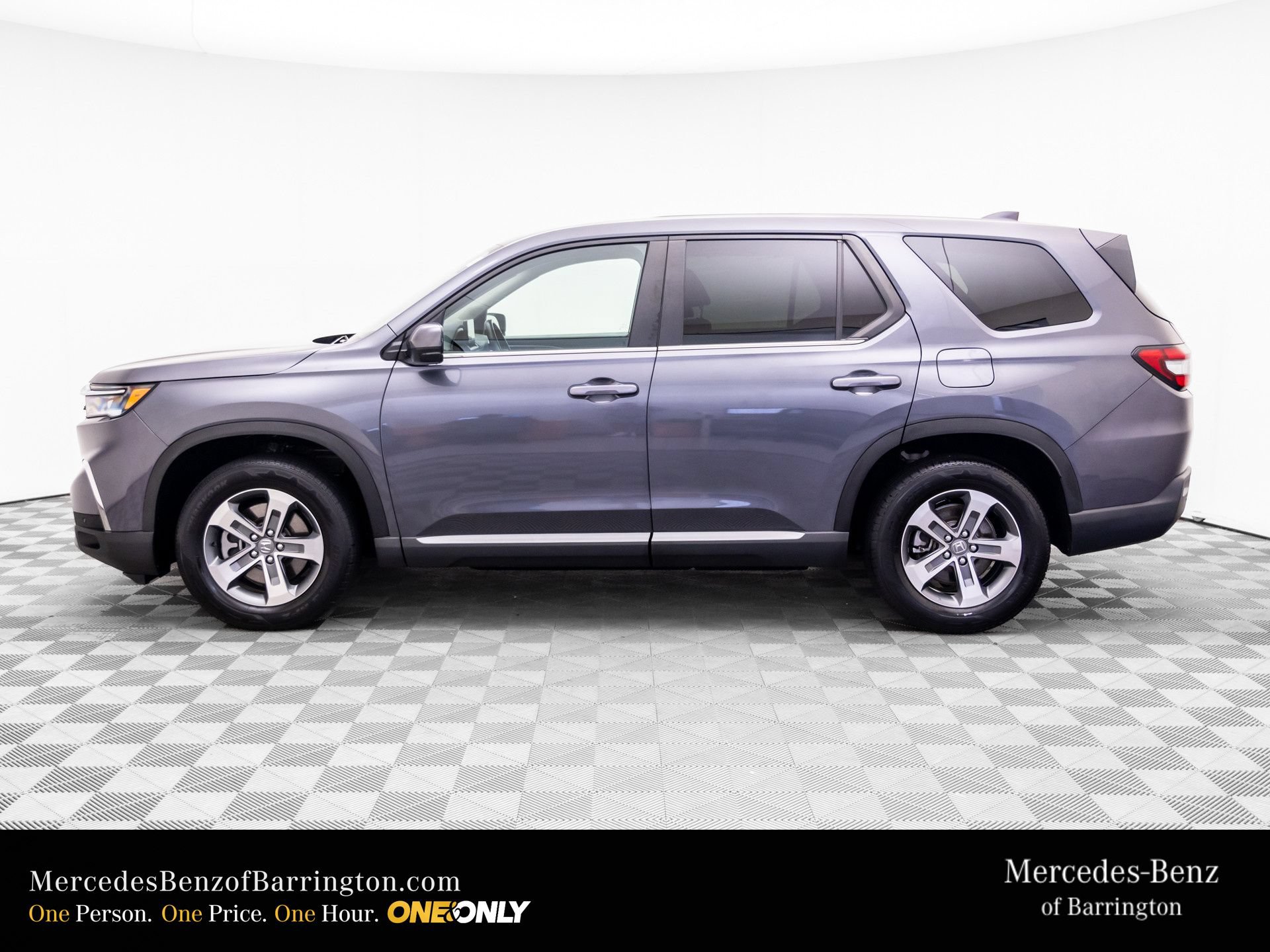 Used 2024 Honda Pilot EX-L image 2