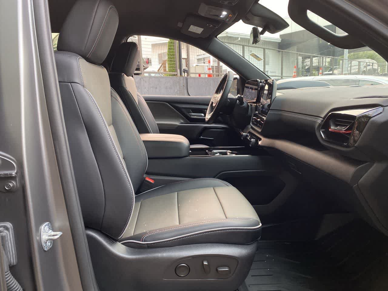Used 2026 Chevrolet Silverado EV Trail Boss AWD/4WD image 18
