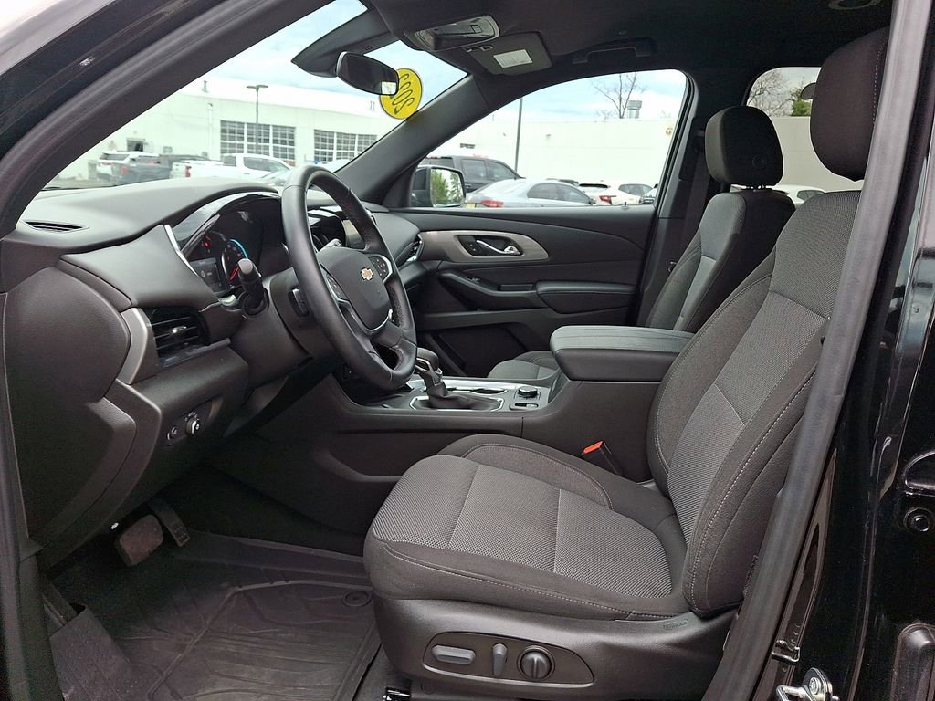 Certified 2023 Chevrolet Traverse LT w/ LPO, Floor Liner Package image 15