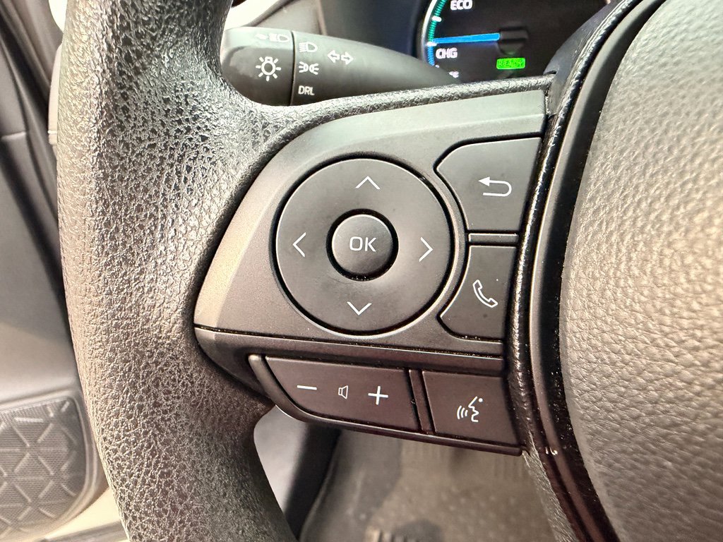 Used 2021 Toyota RAV4 LE image 16