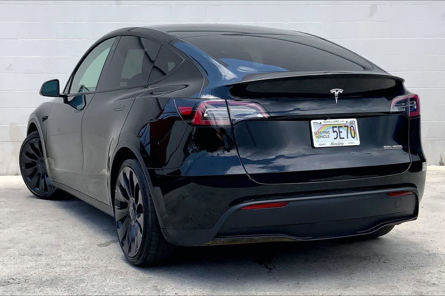 Used 2023 Tesla Model Y Performance image 5