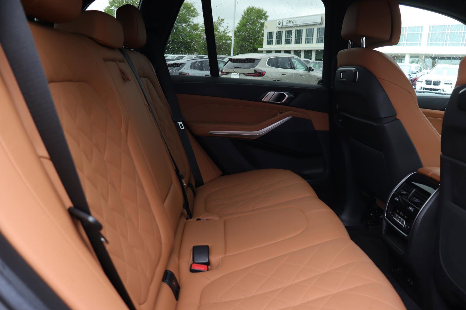 Used 2025 BMW X5 xDrive40i w/ M Sport Package AWD/4WD image 21