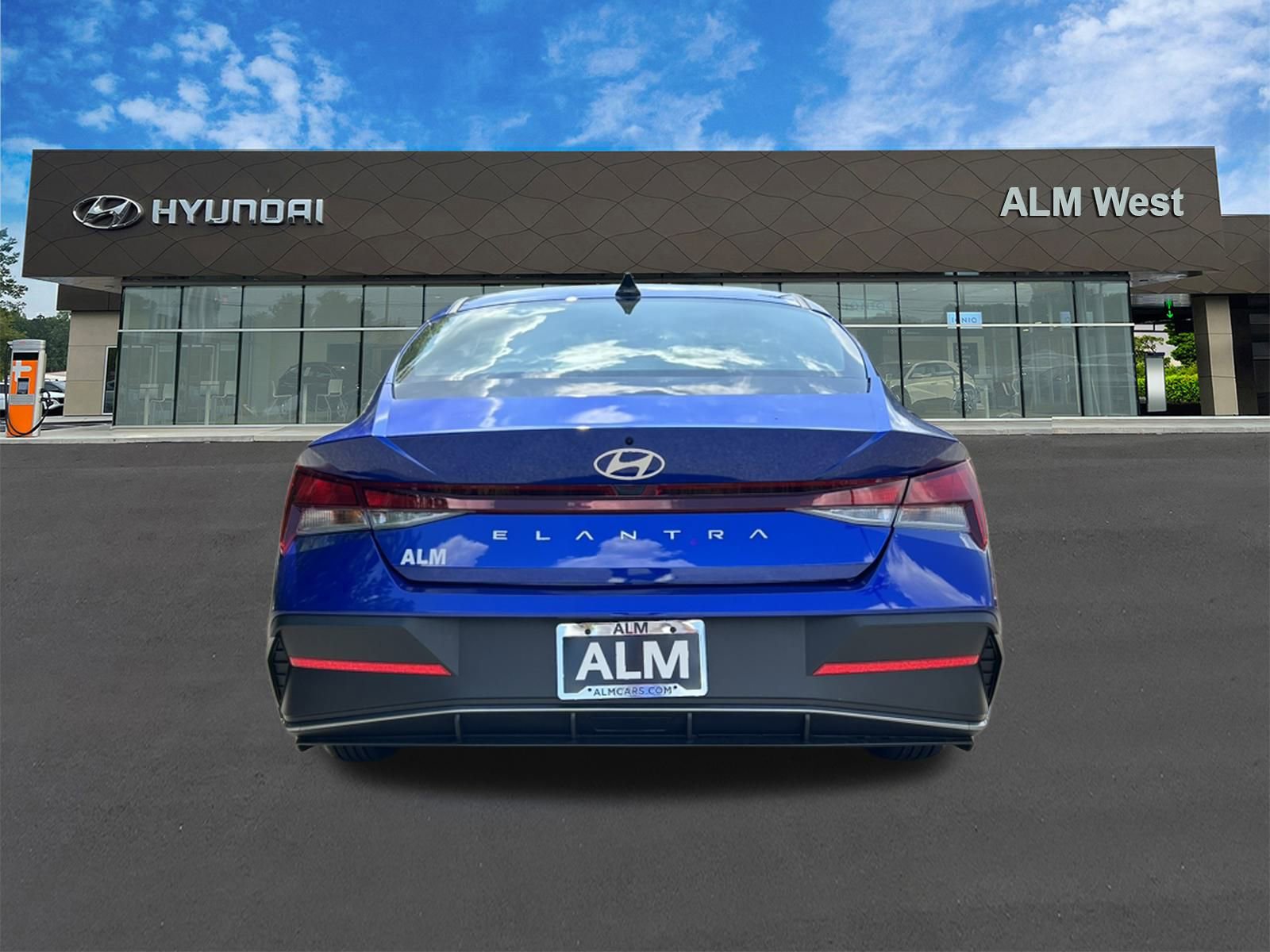 New 2025 Hyundai Elantra SE image 6