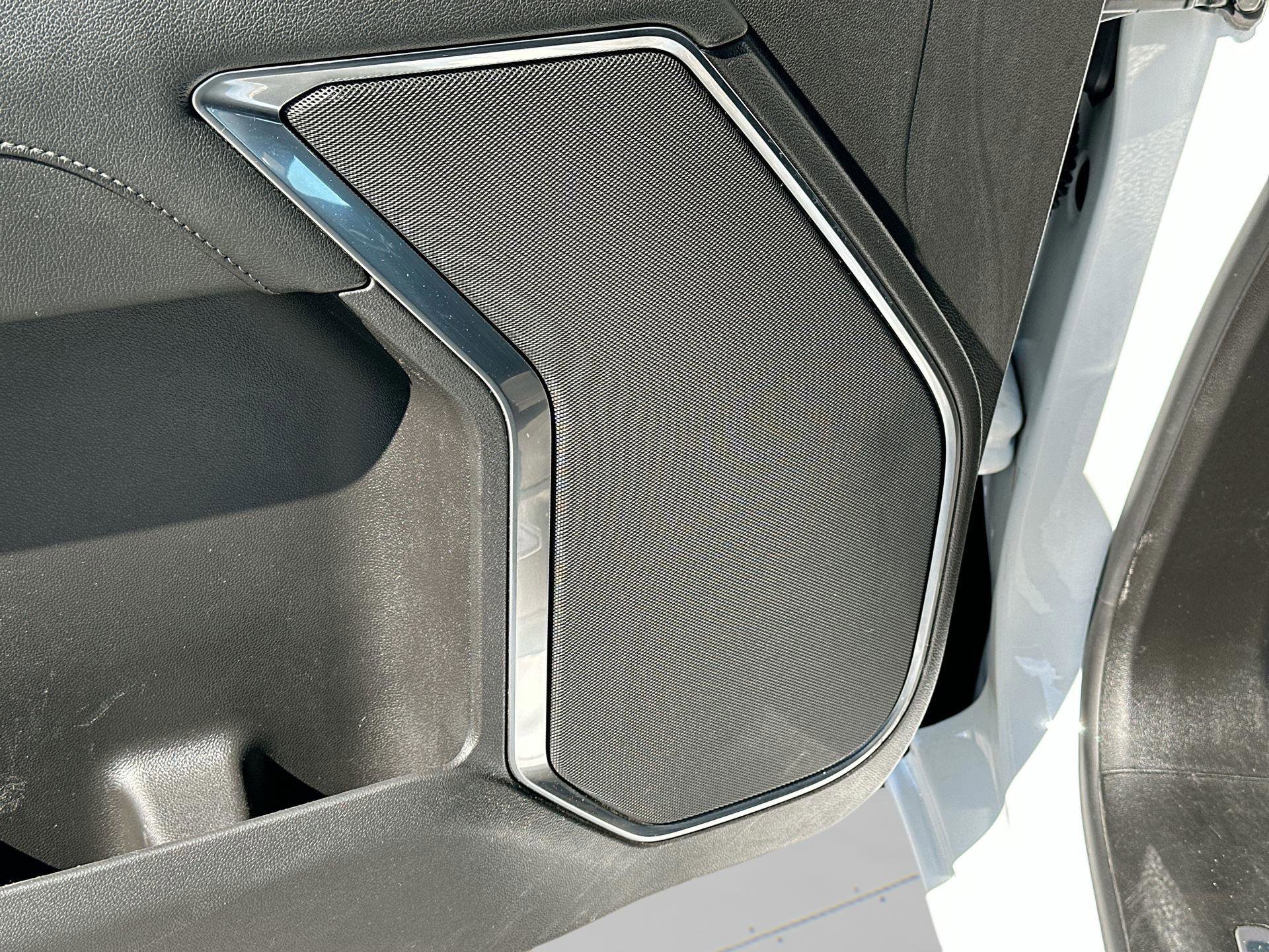 Used 2025 GMC Sierra 1500 SLT image 16