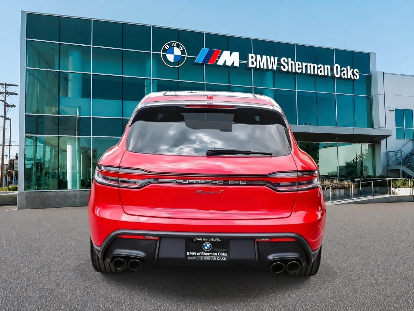 Used 2024 Porsche Macan Turbo AWD/4WD image 5