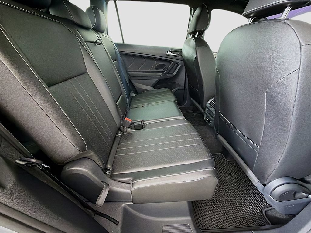 Used 2023 Volkswagen Tiguan SE R-Line FWD image 28