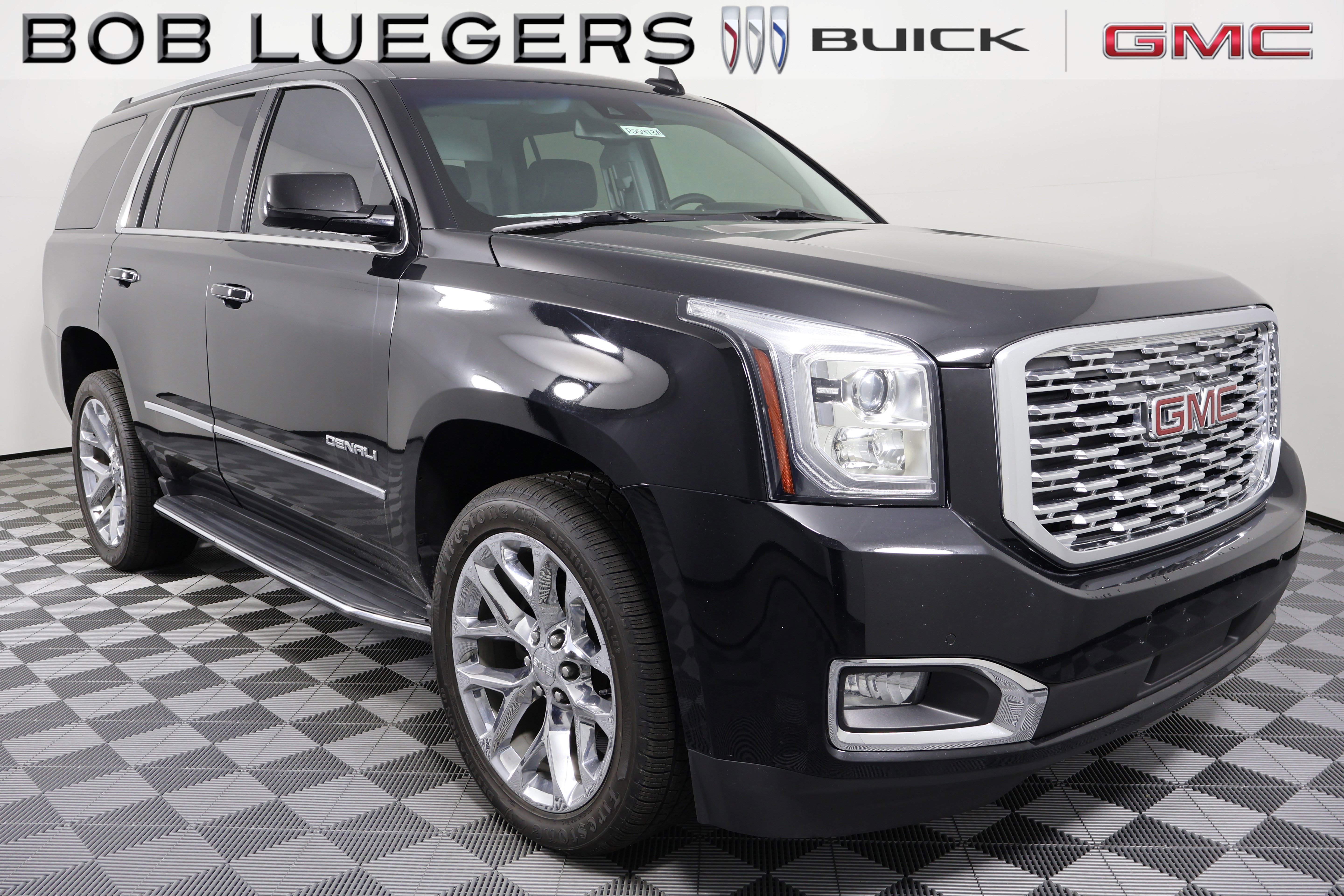 Used 2018 GMC Yukon Denali w/ Open Road Package image 1