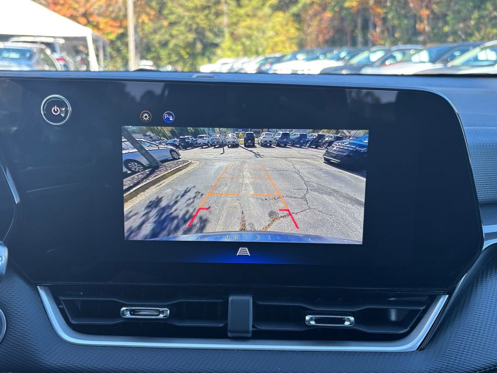 Used 2025 Chevrolet Equinox LT image 17