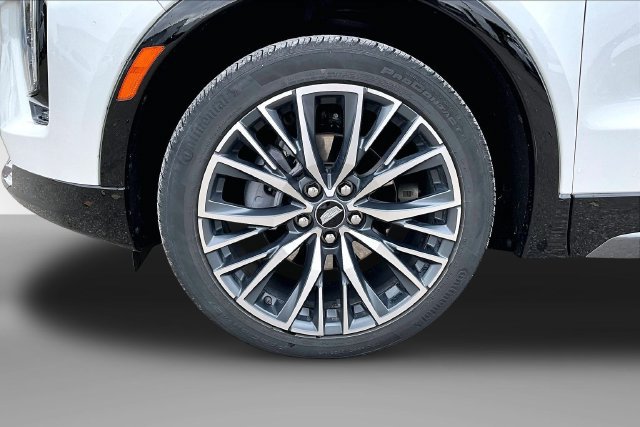 Used 2024 Cadillac XT4 Sport AWD/4WD image 9