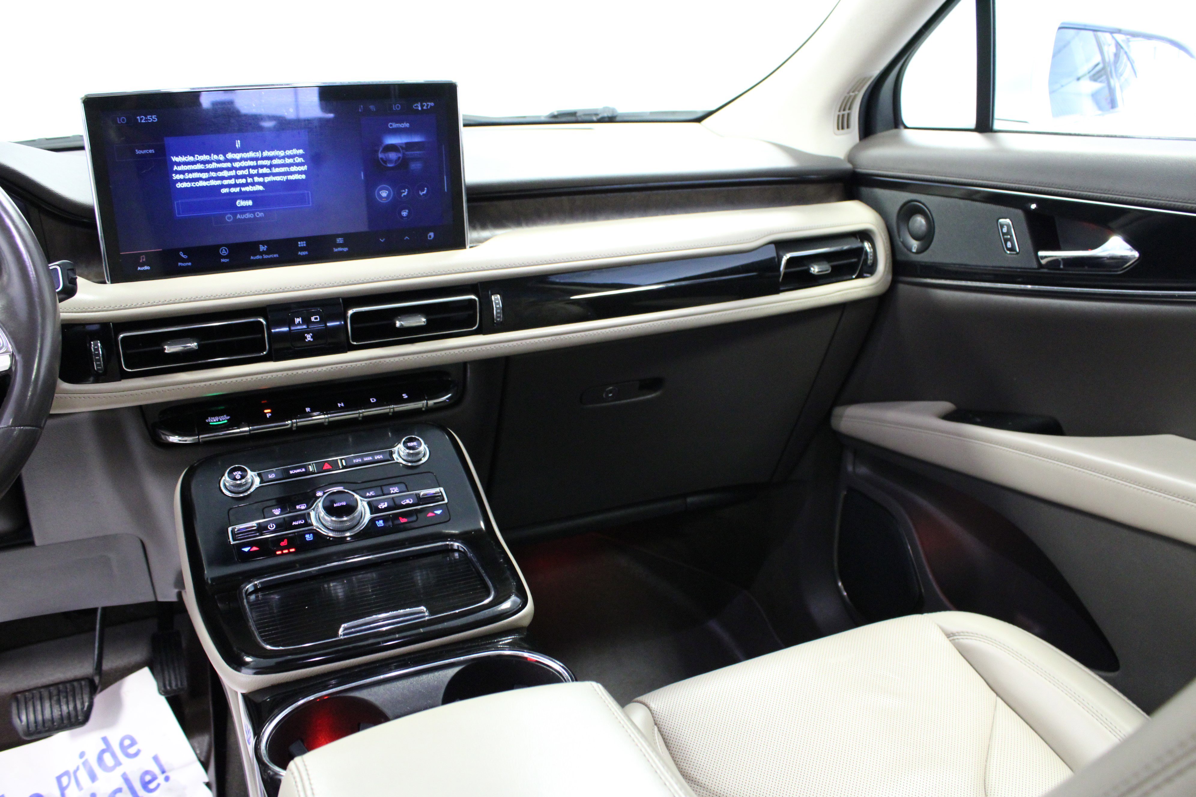 Used 2021 Lincoln Nautilus Reserve w/ Equipment Group 201A image 19