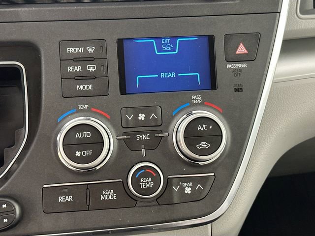 Used 2019 Toyota Sienna L image 13