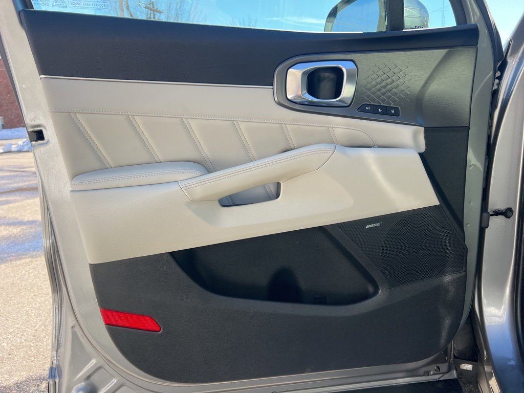 Certified 2024 Kia Sorento SX Prestige image 10