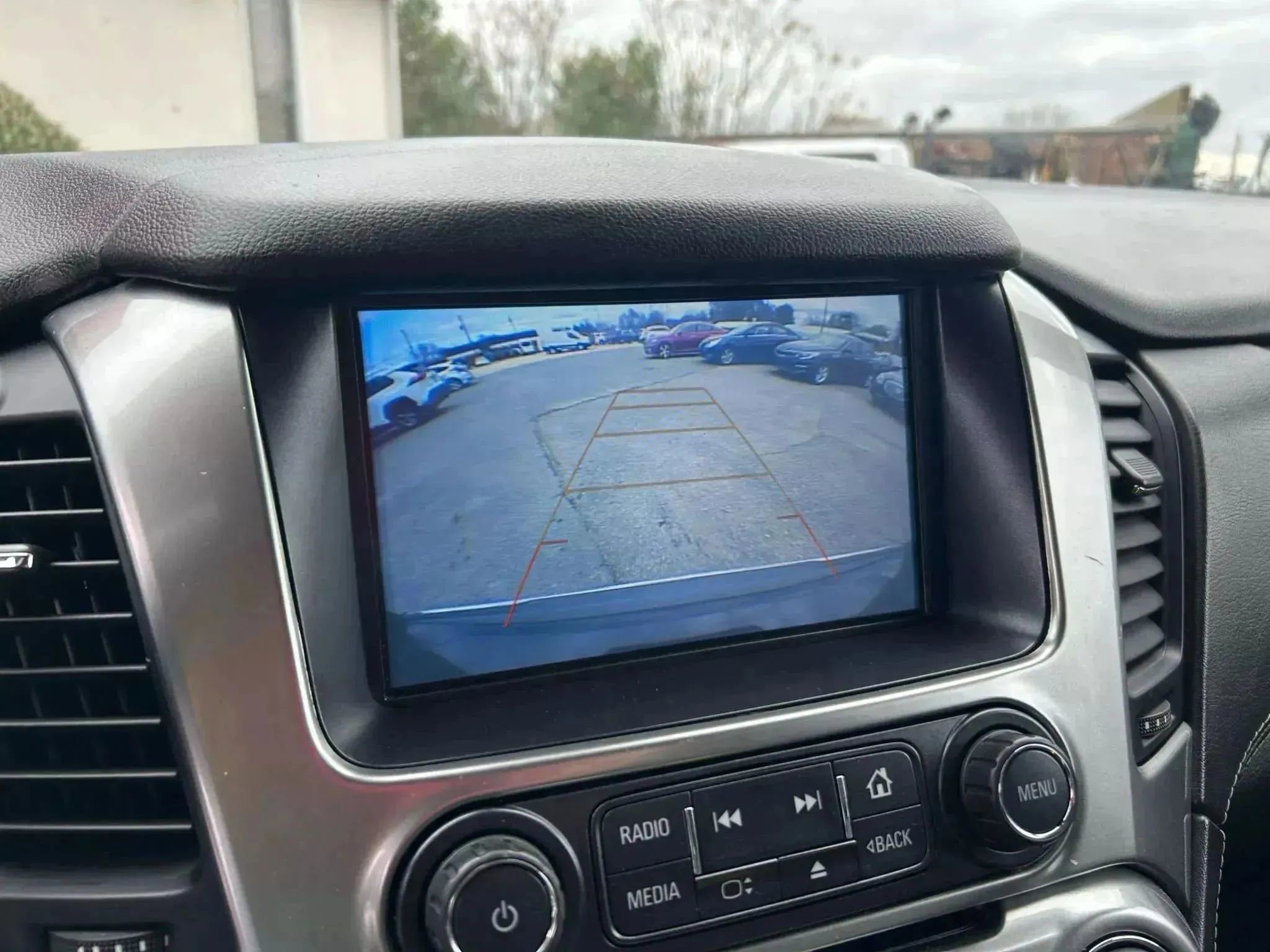 Used 2020 Chevrolet Suburban Premier RWD image 23