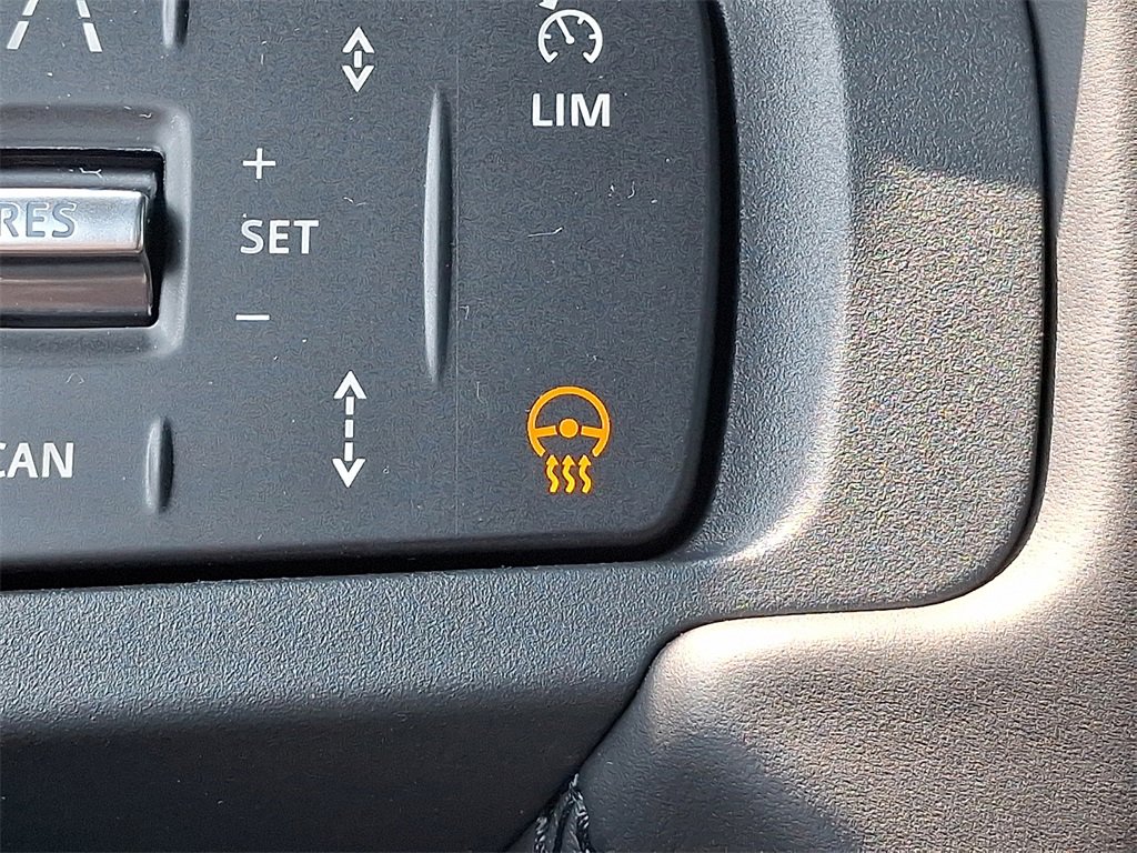 Used 2025 Land Rover Defender 110 S image 20