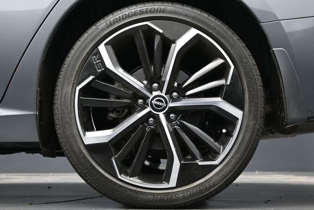 Certified 2023 Nissan Altima 2.5 SR AWD/4WD image 9