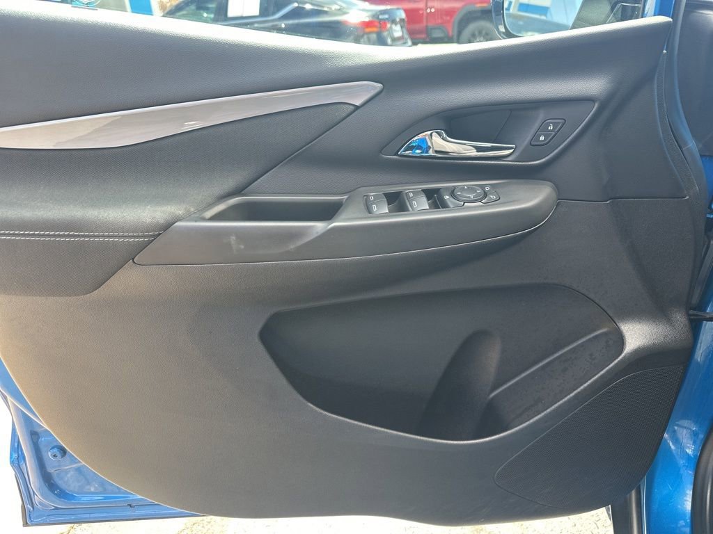 Used 2022 Chevrolet Bolt LT FWD image 18