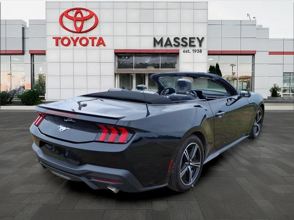 Used 2024 Ford Mustang Premium RWD image 4