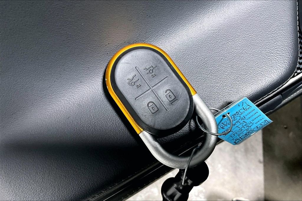 Used 2023 Rivian R1T Adventure image 13