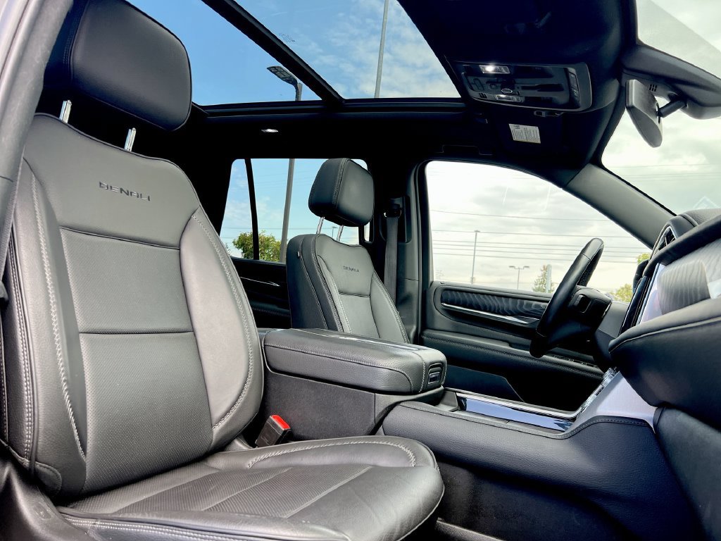 Used 2022 GMC Yukon Denali AWD/4WD image 22