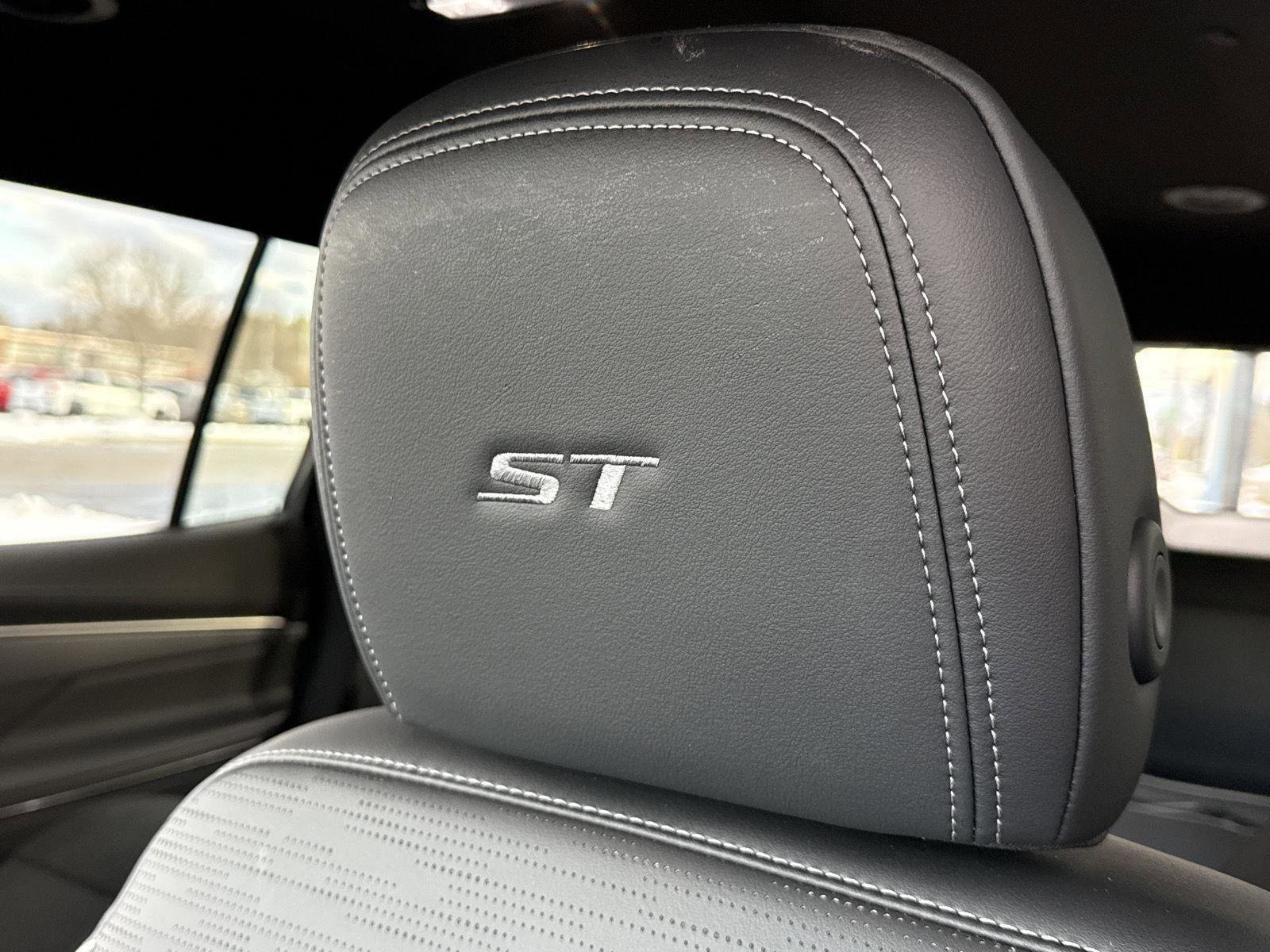 New 2026 Buick Enclave Sport Touring w/ Power Package image 15