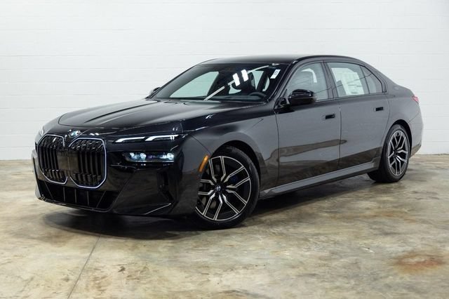 Certified 2025 BMW 740i xDrive AWD/4WD image 8