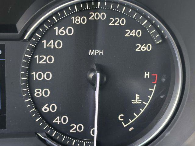 Used 2024 Cadillac XT6 Premium Luxury image 30