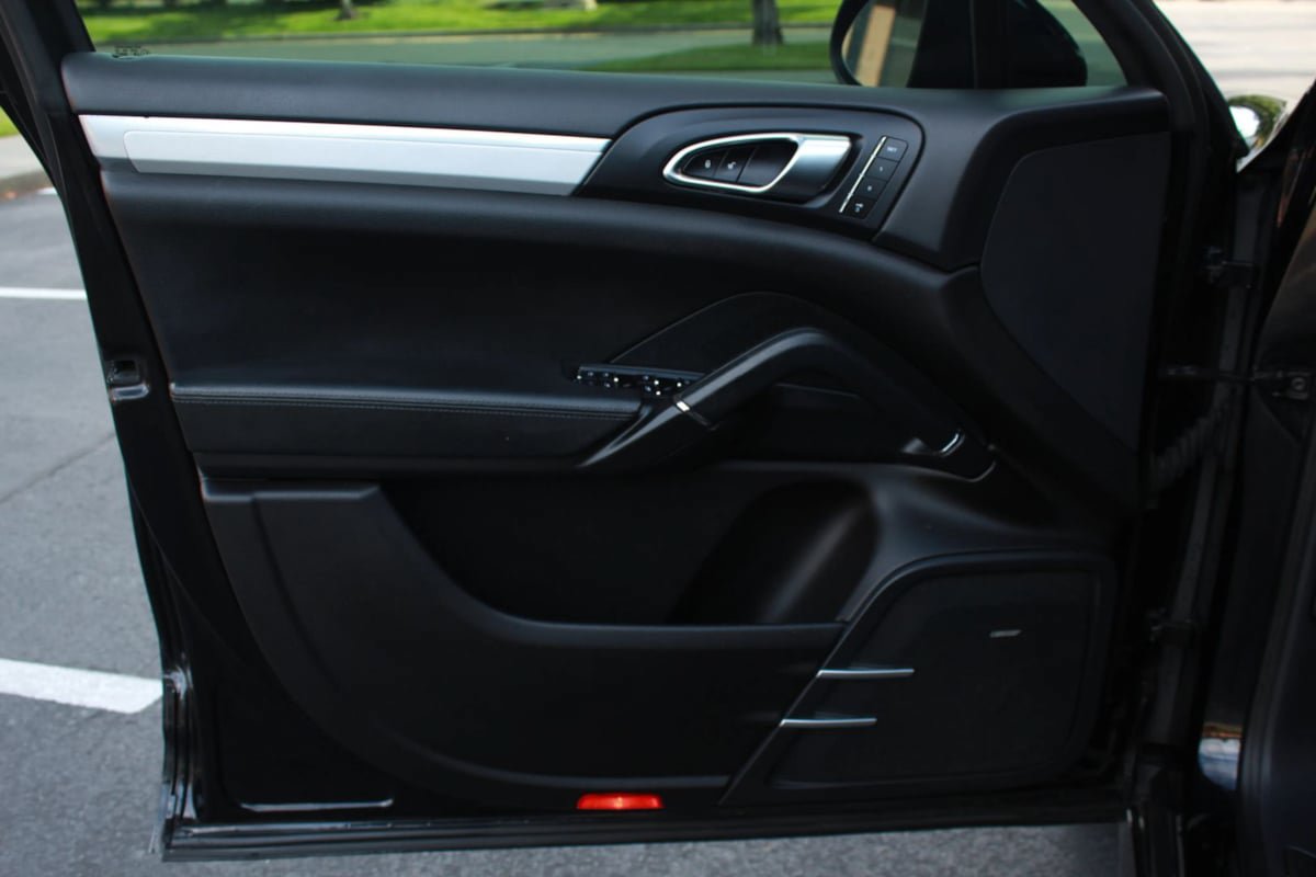 Used 2014 Porsche Cayenne GTS AWD/4WD image 9