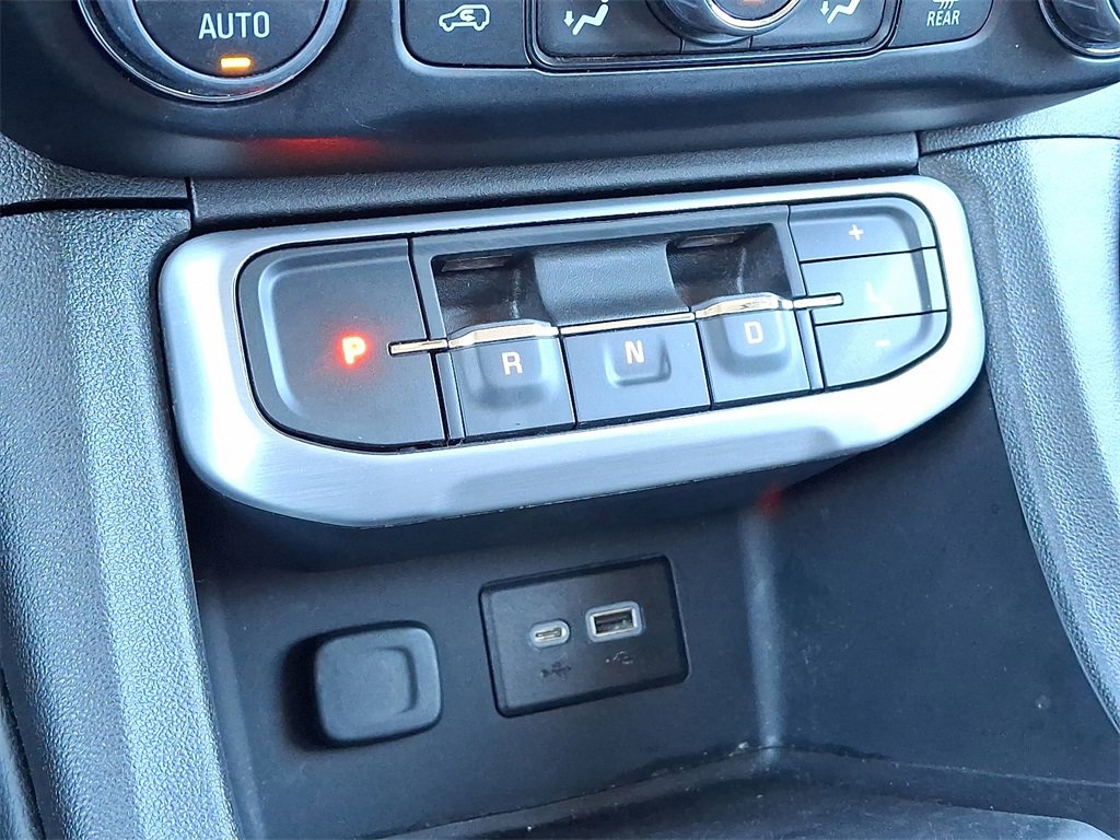 Used 2023 GMC Acadia SLE w/ Driver Convenience Package image 18